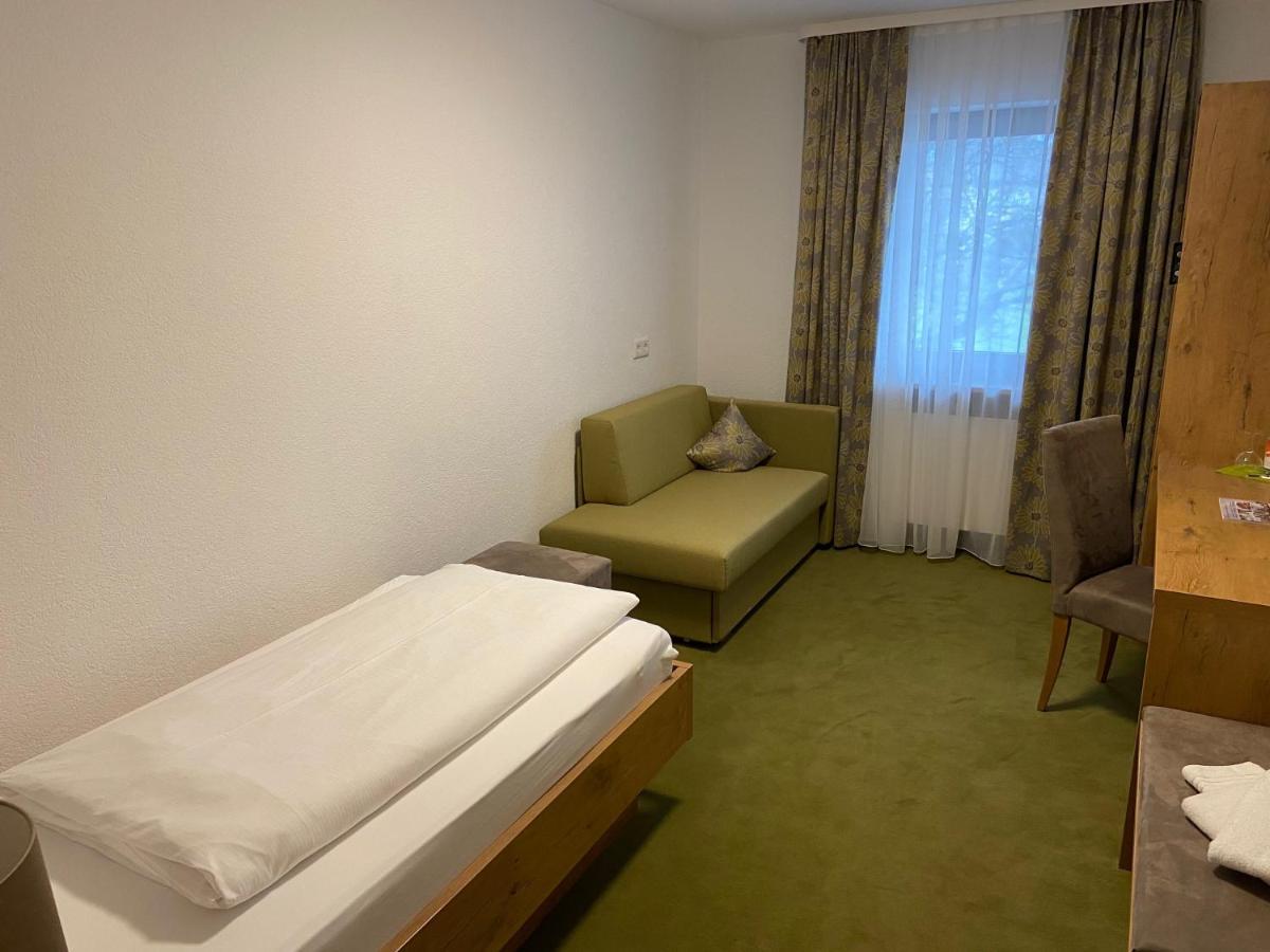 Gasthaus Hotel Kranz 劳芬博格 外观 照片