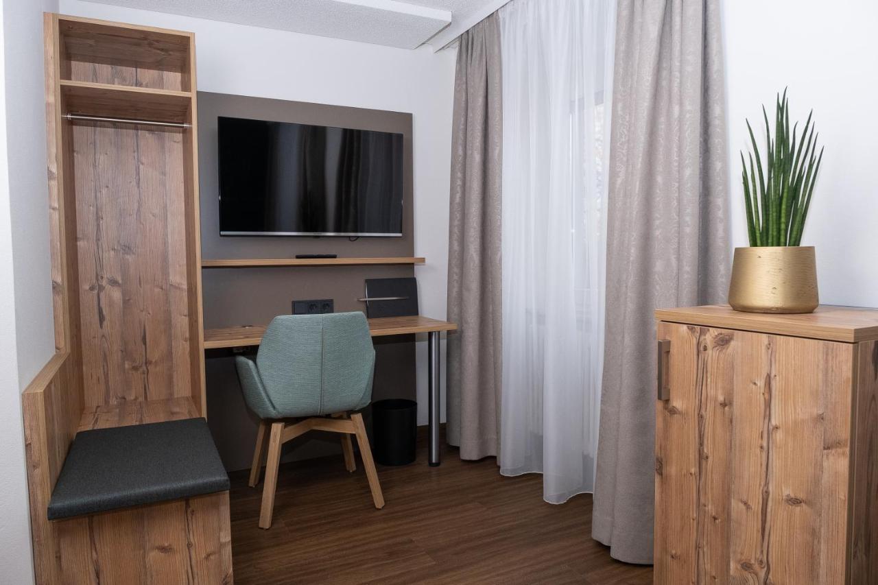 Gasthaus Hotel Kranz 劳芬博格 外观 照片